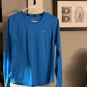 Nike women’s Blue Performance Long Sleeve Dri-Fit running T-shirt size M